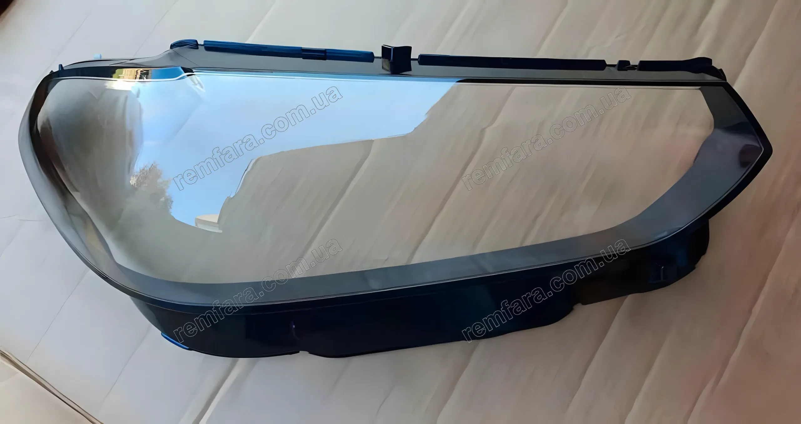 Стекло фары BMW X4 G02 (2021–2024) Рестайл