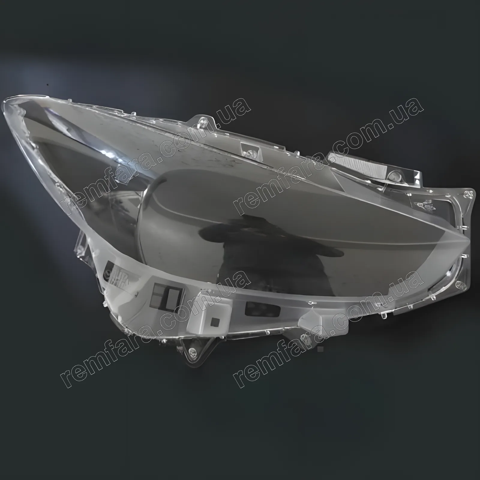 Стекло фары Mazda 3 BM (2017–2019) Xenon Halogen (С рисунком на стекле)