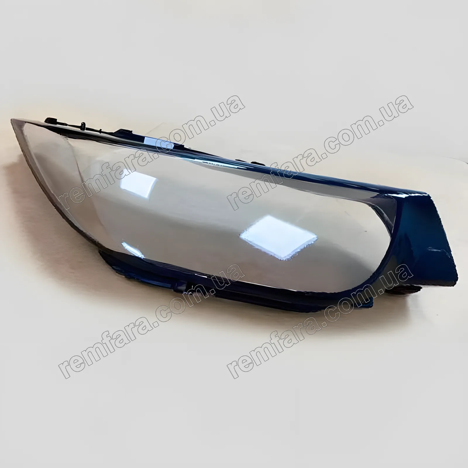 Стекло фары BMW I01 i3 (2013–2022)